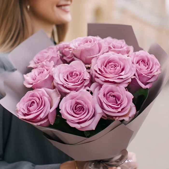 Букет 11 лиловых роз