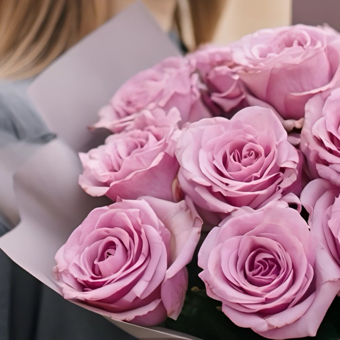 Букет 11 лиловых роз