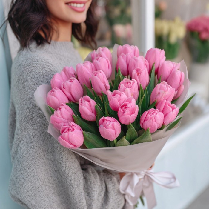 25 розовых тюльпанов